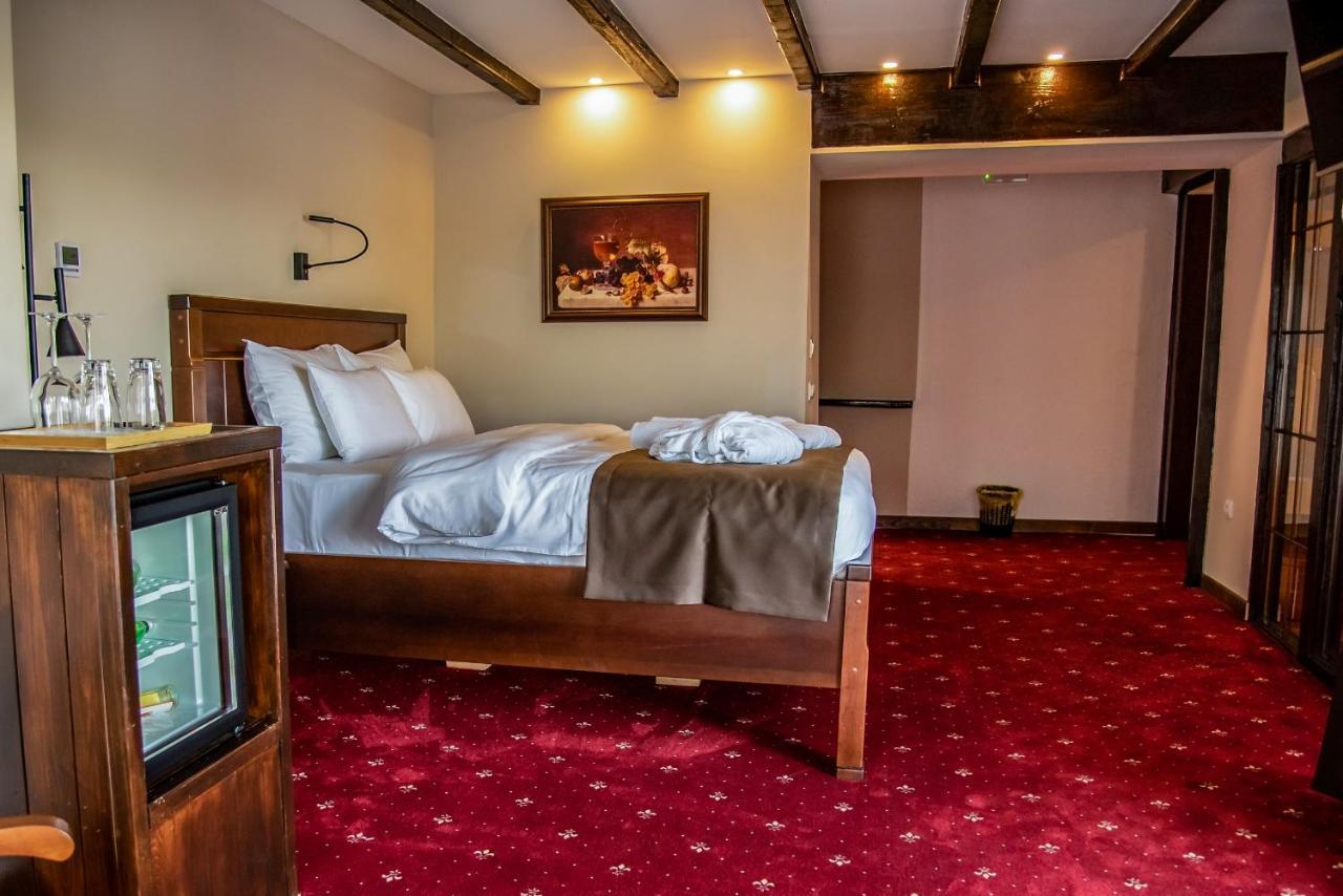 Bahus Inn Belgrad Exterior foto