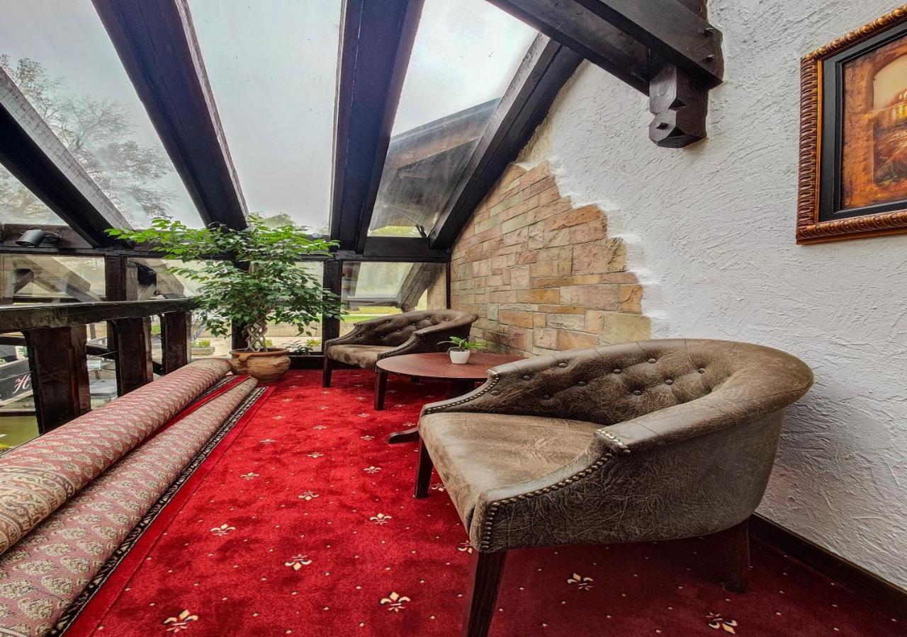 Bahus Inn Belgrad Exterior foto