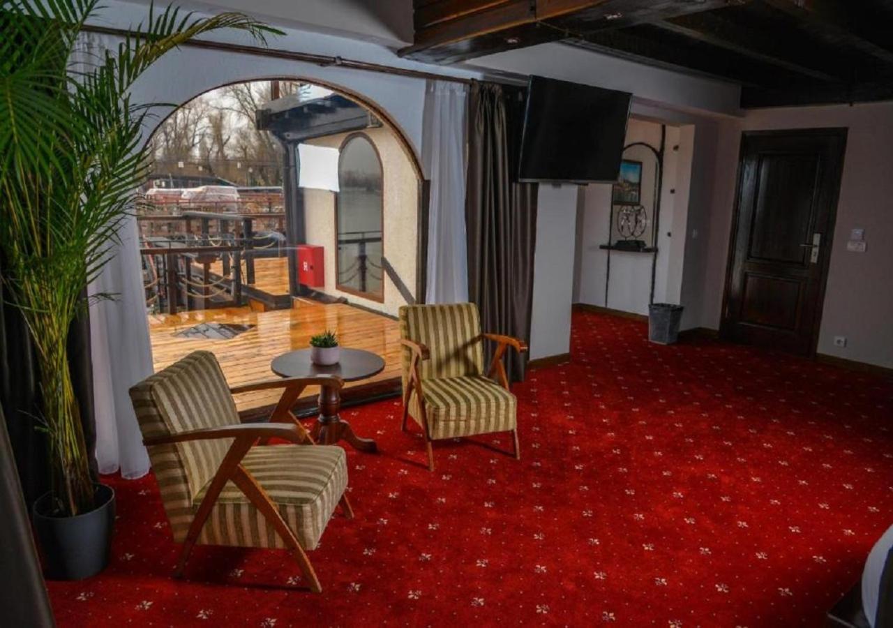 Bahus Inn Belgrad Exterior foto