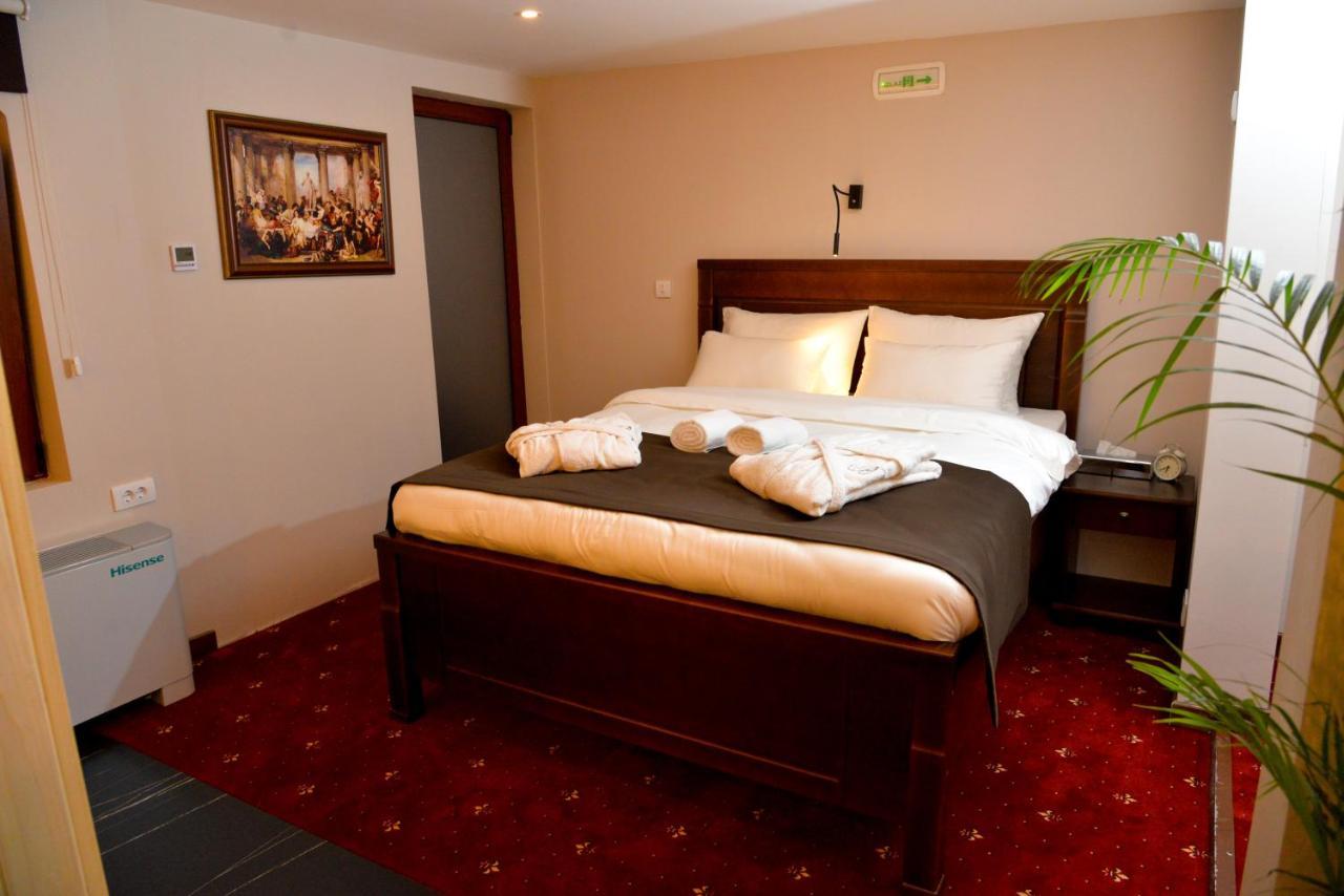 Bahus Inn Belgrad Exterior foto